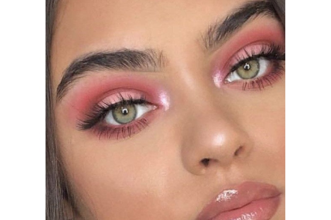 Light pink online eyeshadow